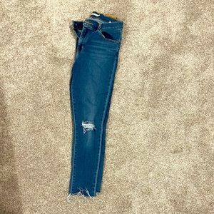 Levi’s 720 Highwaisted Skinny Jeans- Size 29